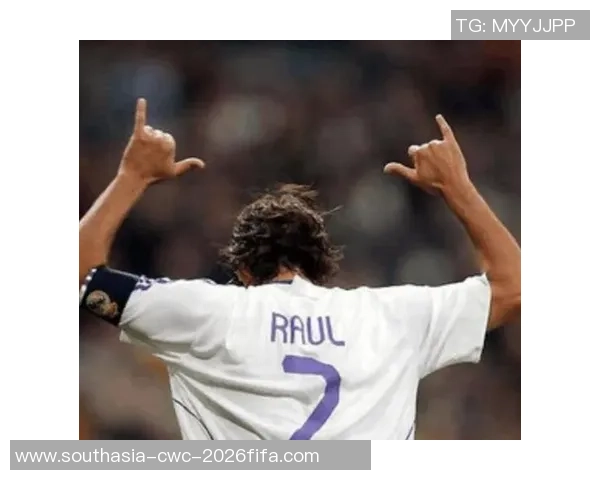 足球名人7号的传奇故事与影响力解析